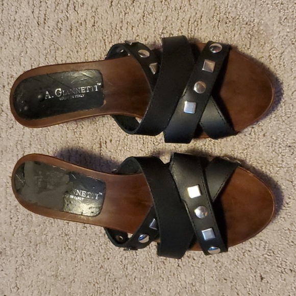 A GIANNETTI Studded Leather Sandals - Picture 2 of 13